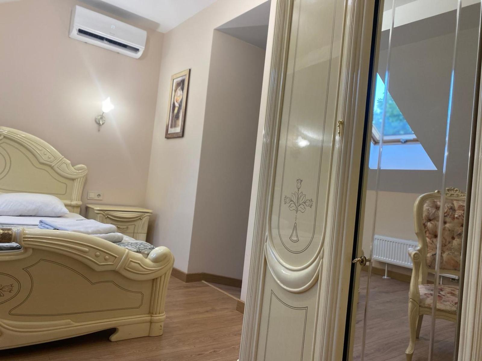 Apart Yaroslava Osmomysla 9 Square - City Center Lemberg Exterior foto