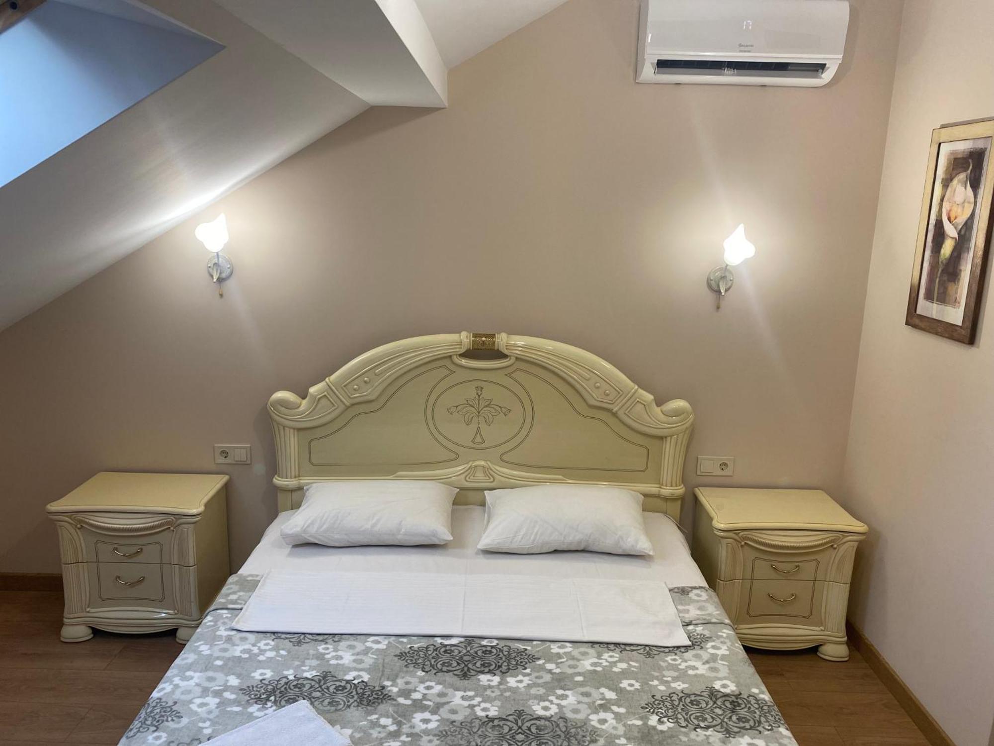 Apart Yaroslava Osmomysla 9 Square - City Center Lemberg Exterior foto