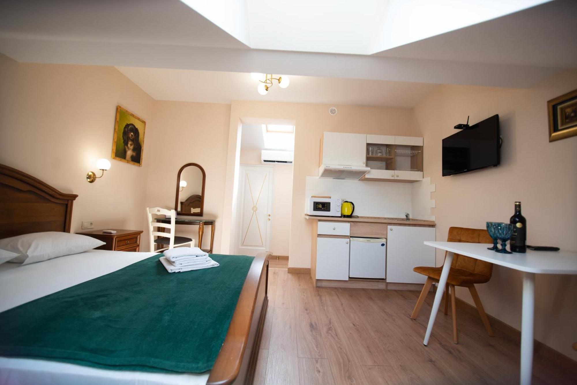 Apart Yaroslava Osmomysla 9 Square - City Center Lemberg Zimmer foto